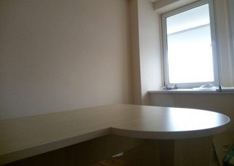 Офисный стол с приставкой