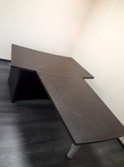 Офисный стол с приставкой